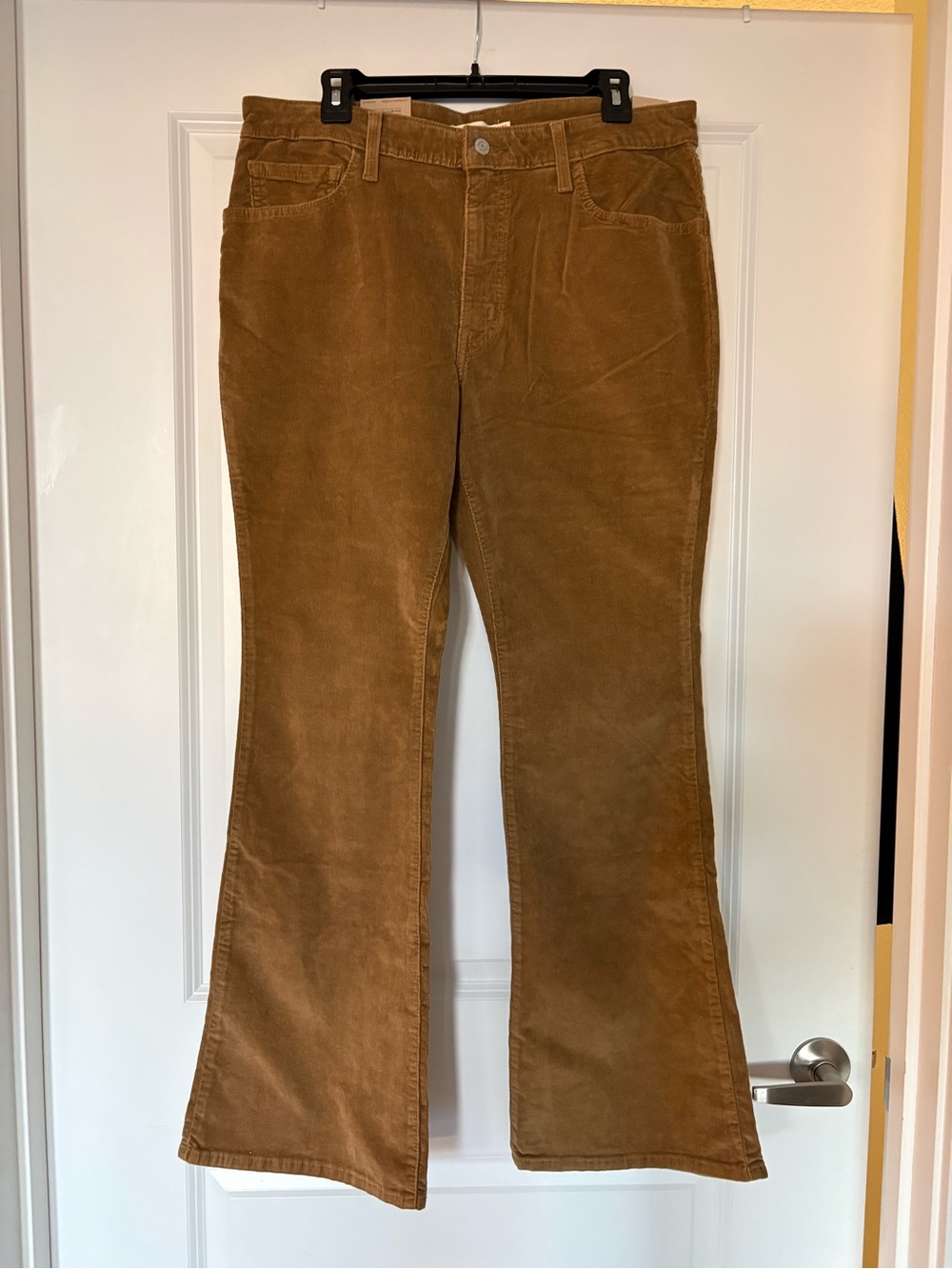 Levi’s 726 High Rise Flare Corduroy Pants 33x32 NWT